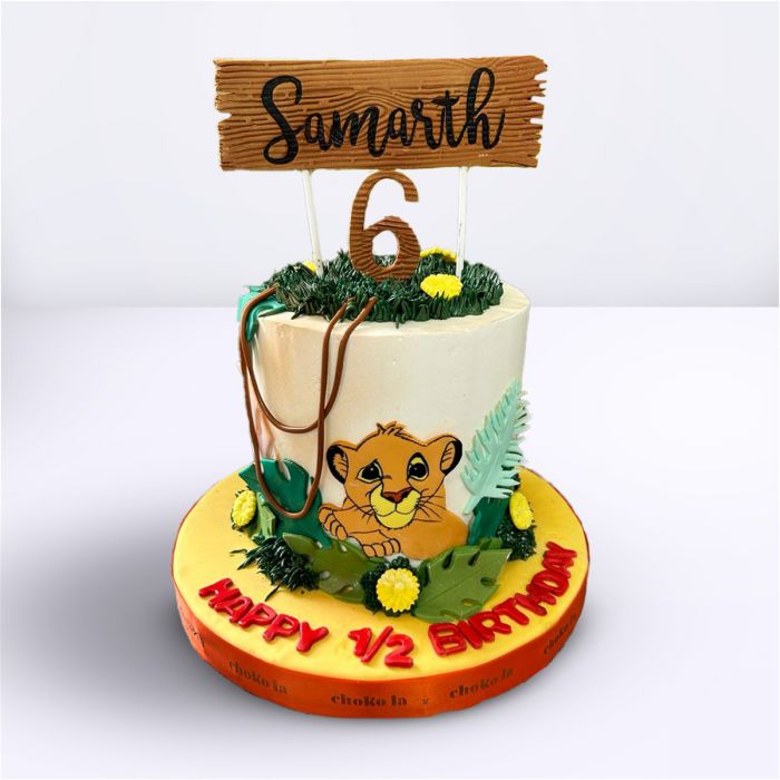 Lion Decorated Cake