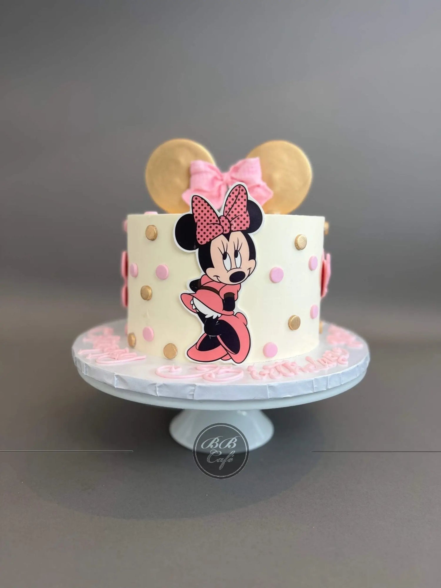 Minnie Decorated Cake