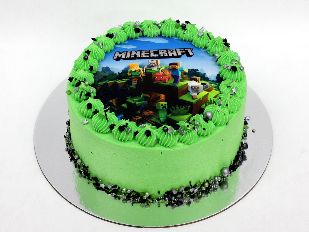 Minecraft decorated cake