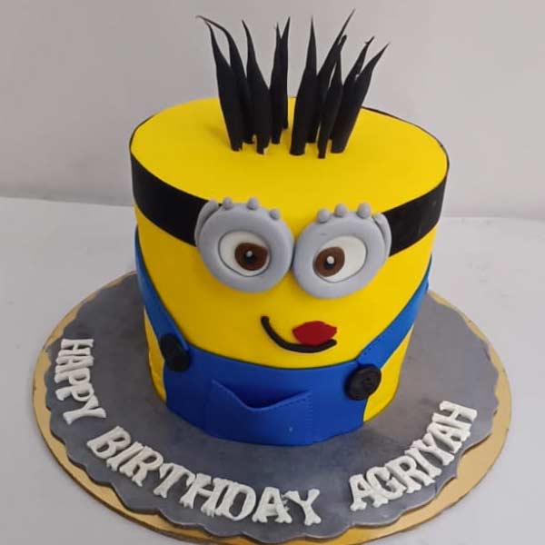 Minion Decorated Cake