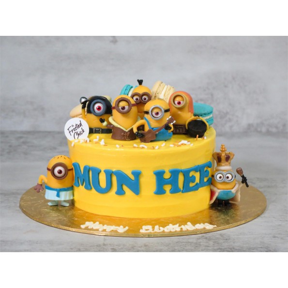 Minion Decorated Cake