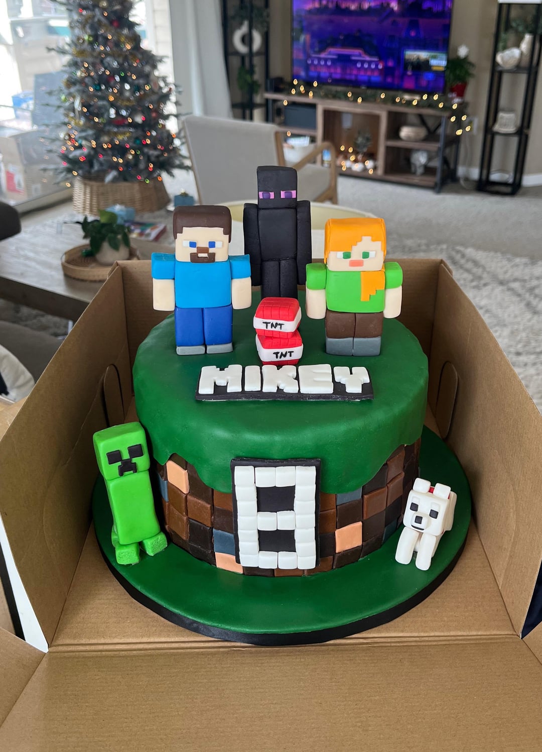 Minecraft decorated cake