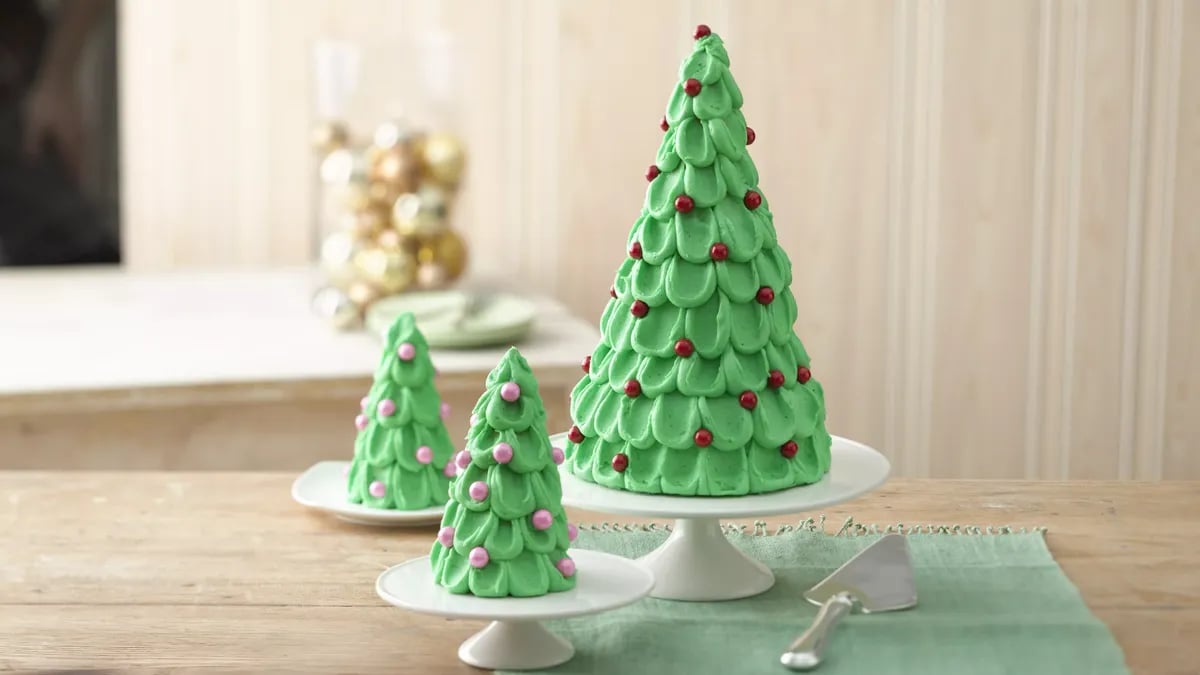 Christmas Tree Decorated Cake