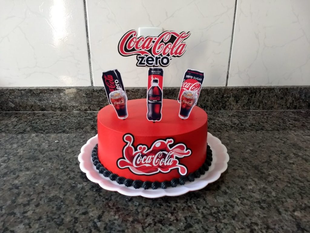 Bolo Decorado Coca Cola