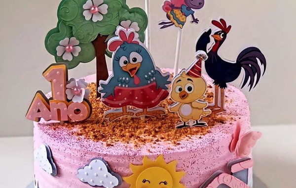 Pintadinha Chicken Decorated Cake