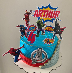 Bolo Decorado Avengers