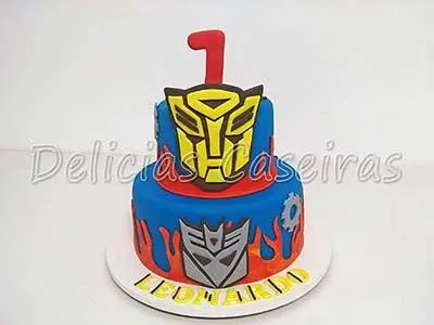 Bolo Decorado Transformers