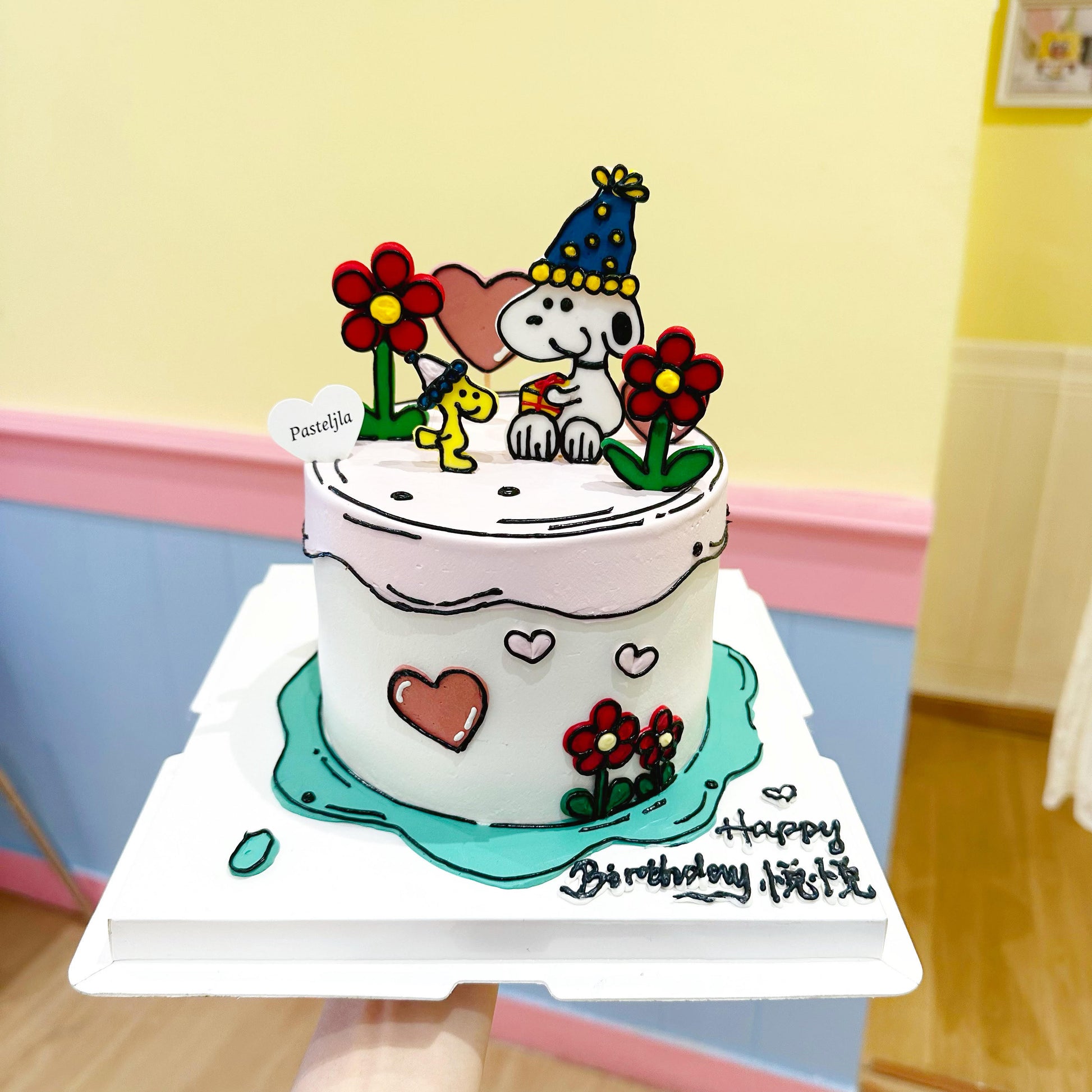 Snoopy Decorated Cake