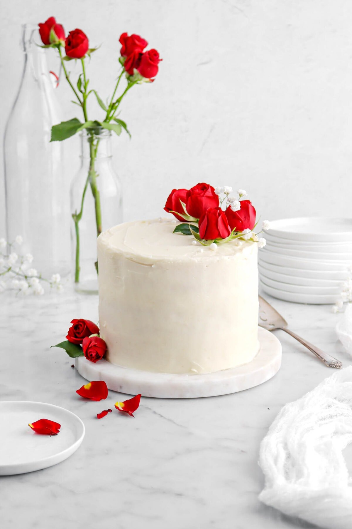 Decorated Red Roses Cake