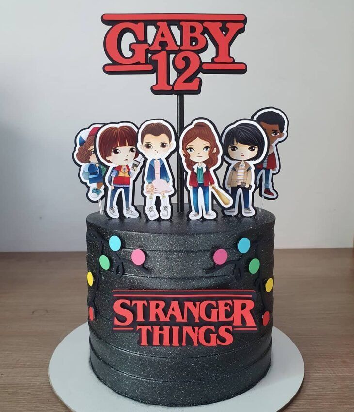 Bolo Decorado Stranger Things